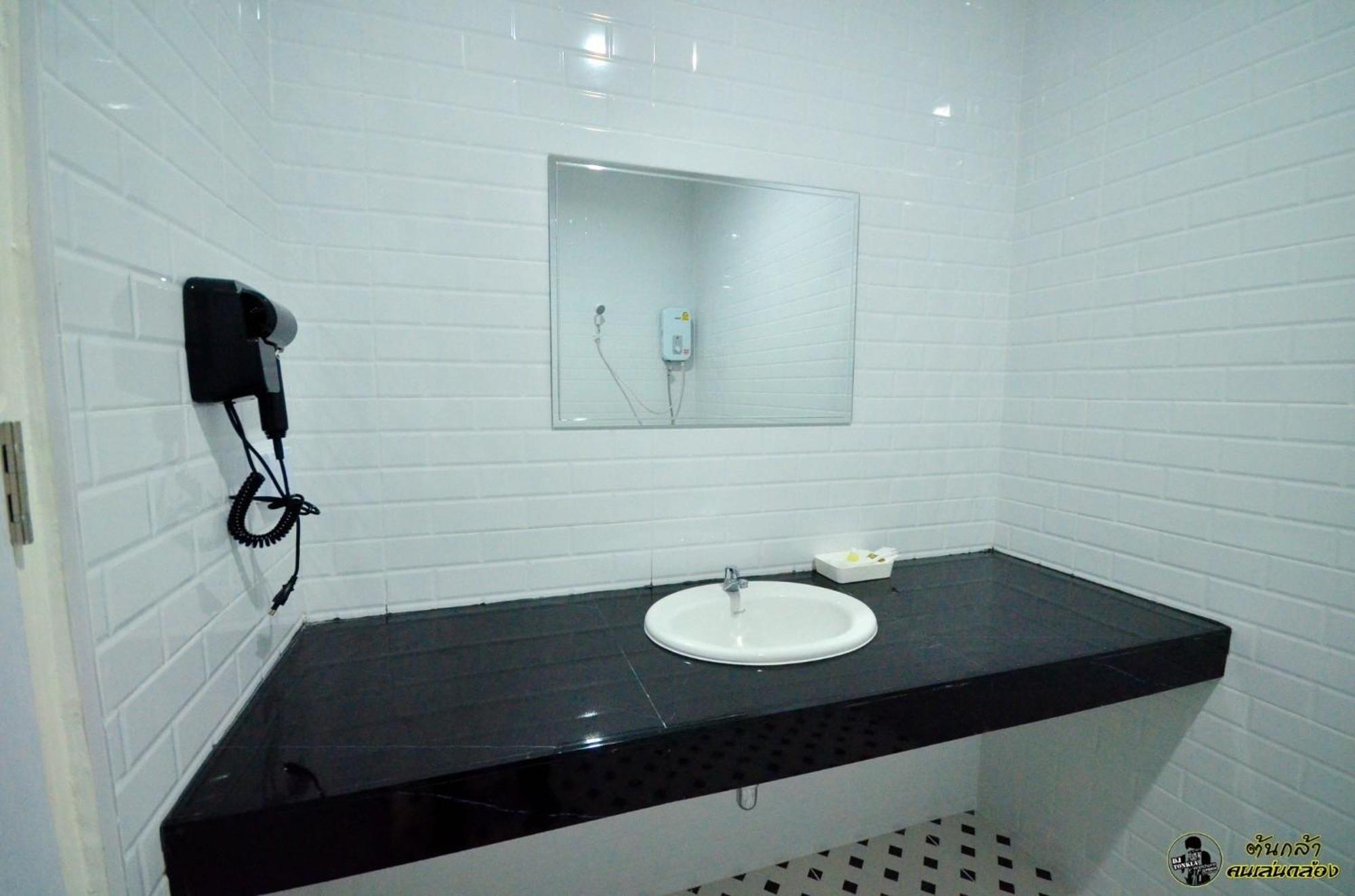 L&D (แอ่ว-ดี) residence Ngao ภายนอก รูปภาพ